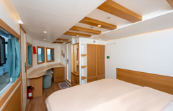 Upper deck Twin/Double Suites - Cabin 10 & 13