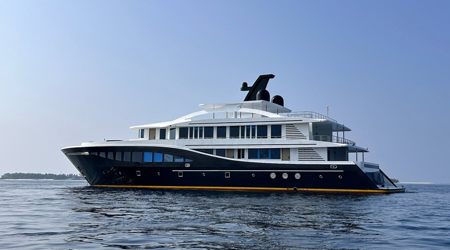 Emperor Explorer 2 | Maldives Liveaboard