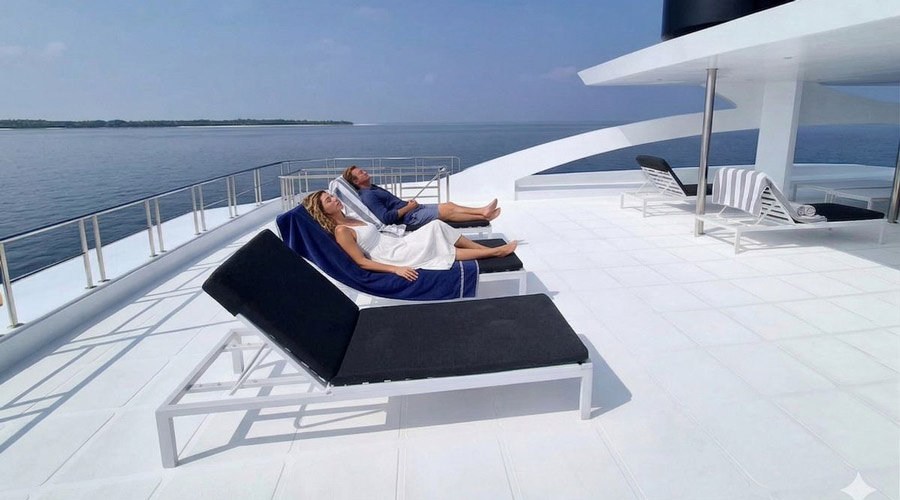 Emperor Explorer 2 | Maldives Liveaboard