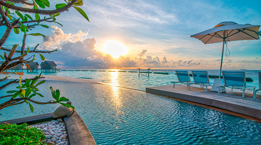 Constance Moofushi | Maldives Resort